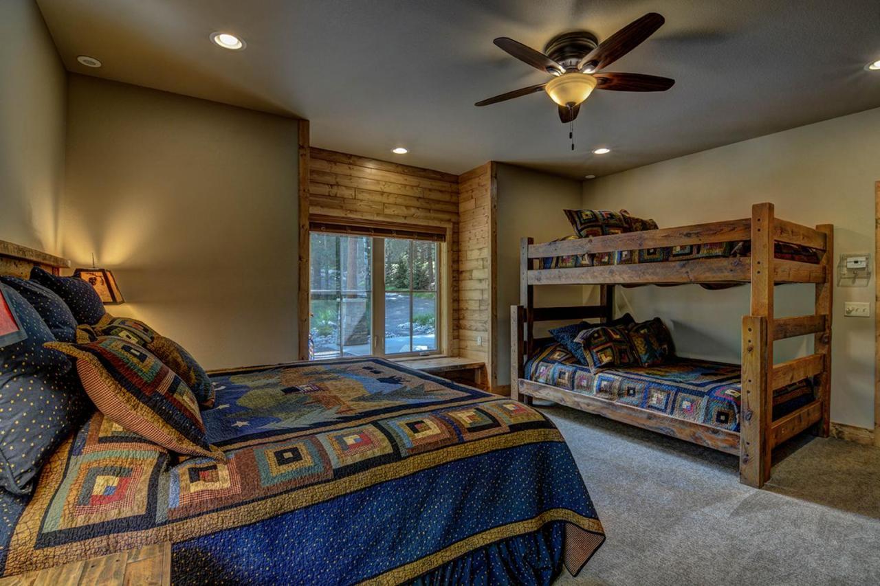 Whispering Pines Lodge: 9 Bedroom 伊格尔里弗 外观 照片